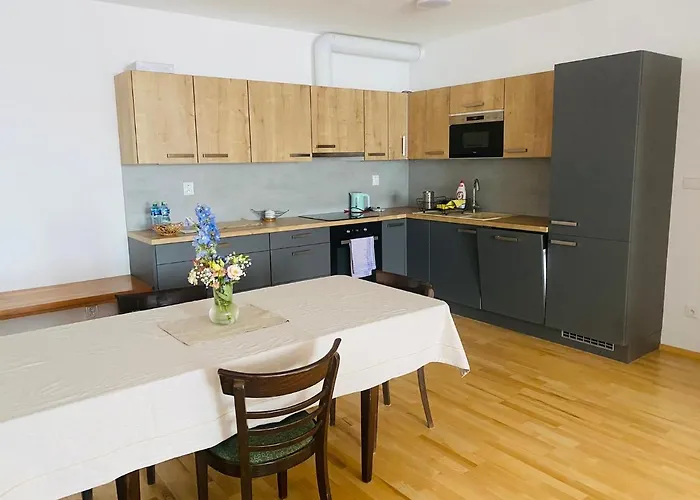 Stylovy Apartman Artdeco דירה *